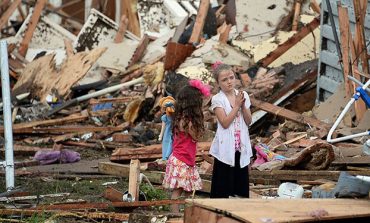 Pope prays for victims of Oklahoma tornado