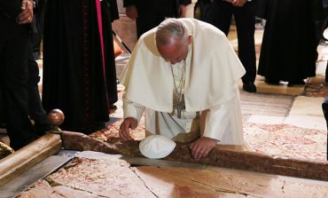 Pope leads via prayer in Holy Land