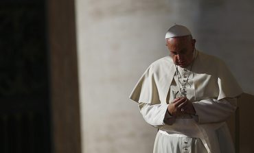 Pope: Shine God's light, guard against vanity