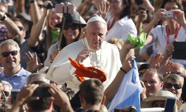 Pope: True Christians must remain hopeful, not 'whiny and angry'