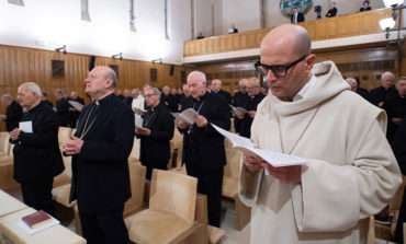 Benedictine abbot leads pope, curial officials in Lenten retreat
