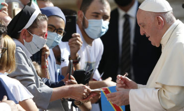 Common good, not greed, must motivate search for vaccine, pope says