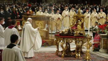 Pope at Christmas: 'God comes into the world in littleness'